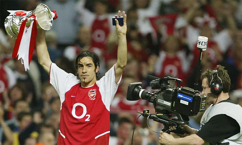 cau-thu-arsenal-robert-pires